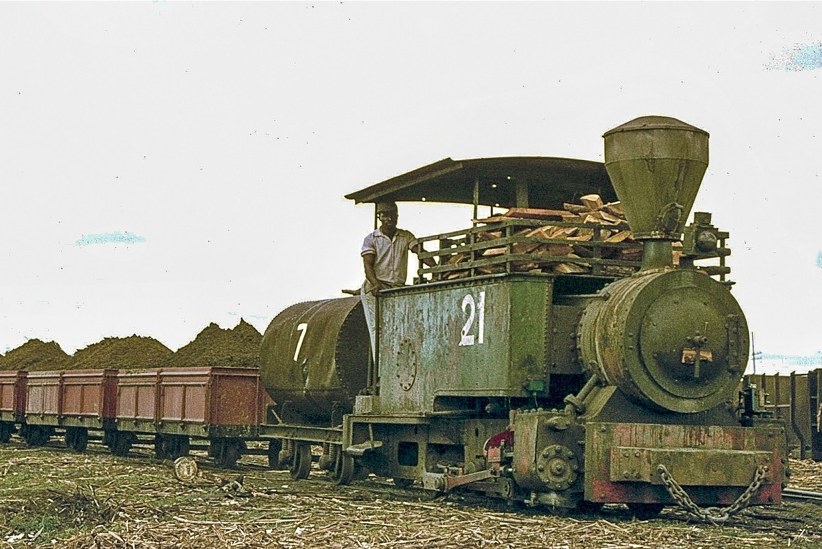 Sena-21.-75110-©-Geoff-Cooke-1 a train that is sitting on a track